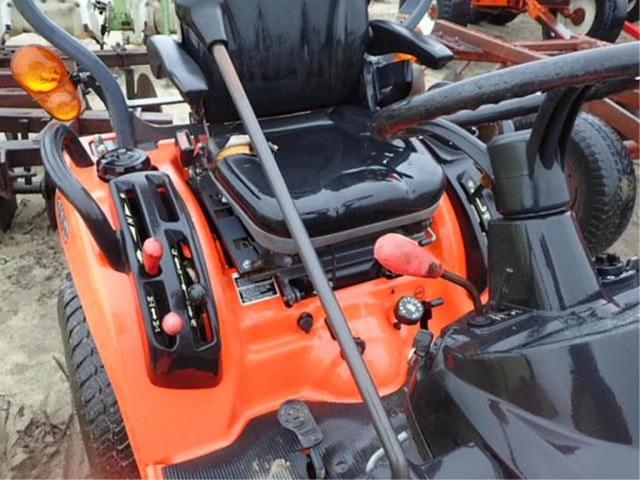 Image of Kubota BX2670 equipment image 2