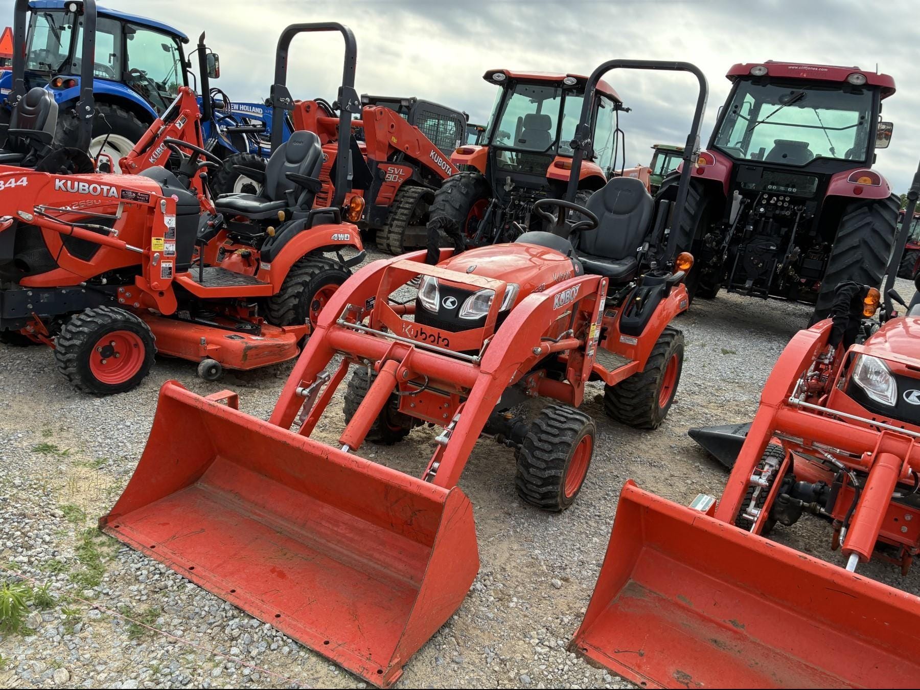 Kubota BX2680 Equipment Image0