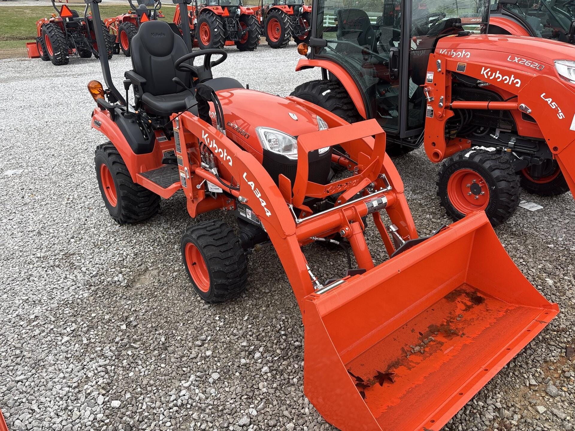 Kubota BX2680 Equipment Image0