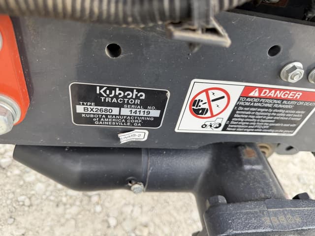 Image of Kubota BX2680 equipment image 4