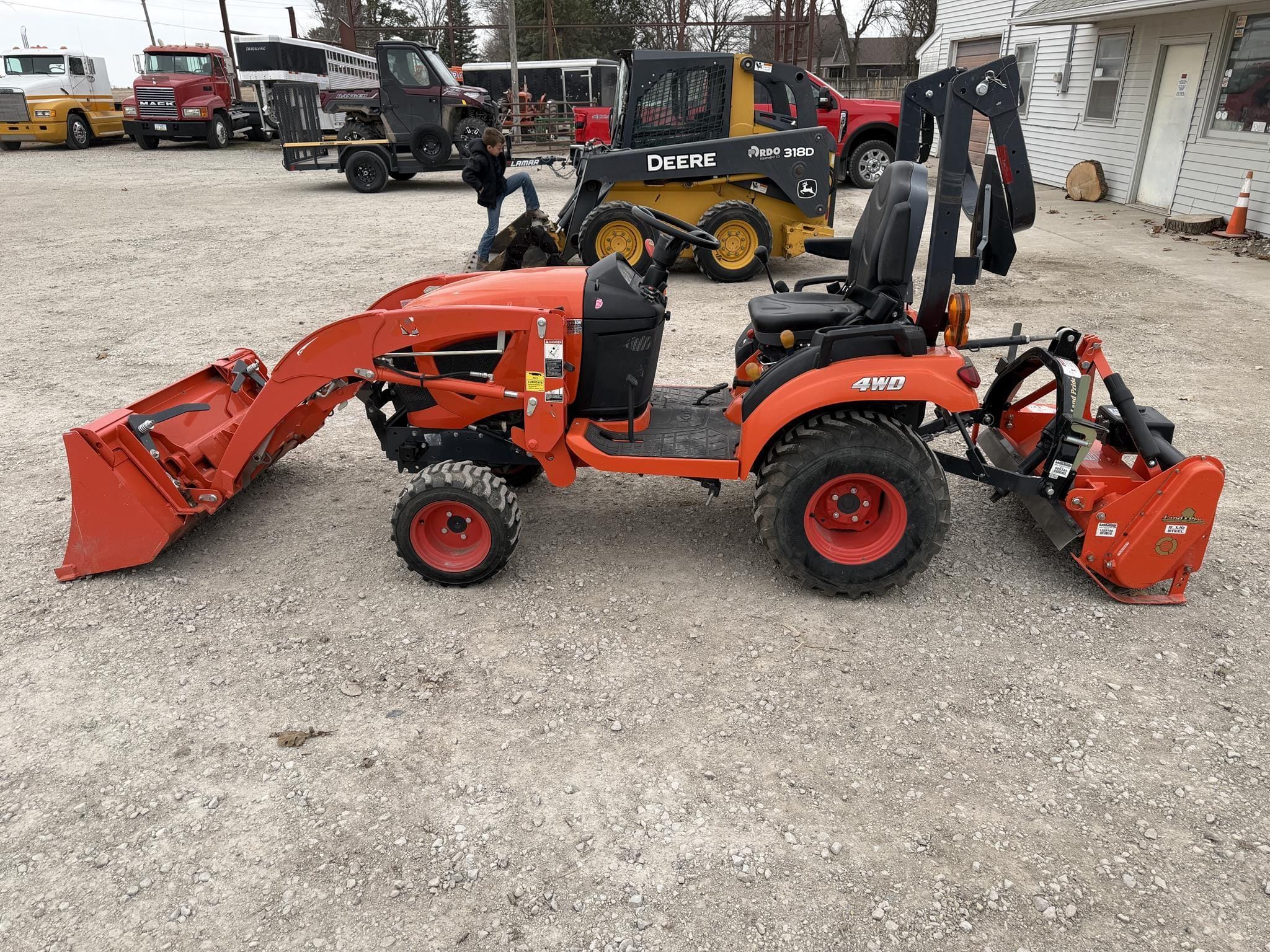 Kubota BX2680 Equipment Image0