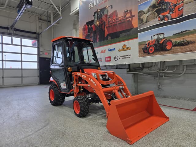 Image of Kubota BX2680 equipment image 3