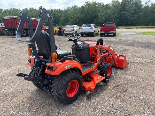 Image of Kubota BX2680 equipment image 4