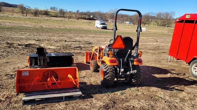 Image of Kubota BX2680 equipment image 3