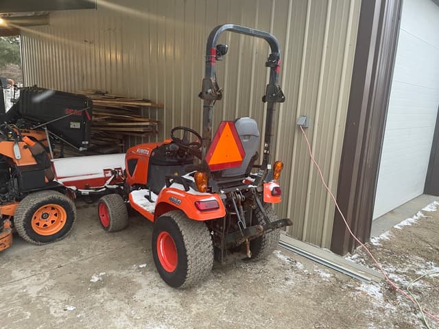 Image of Kubota BX2680 equipment image 4