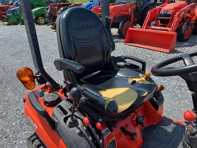 Image of Kubota BX2680 equipment image 3