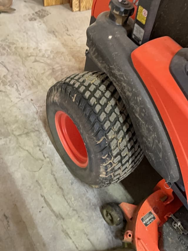 Image of Kubota ZD326 equipment image 4