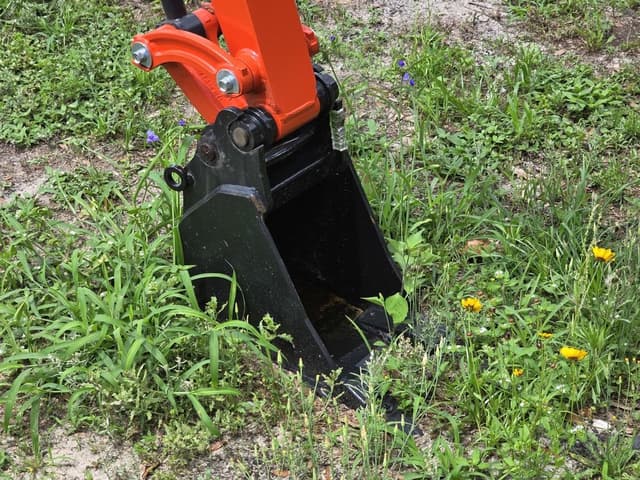 Image of Kubota KX018-4 equipment image 3