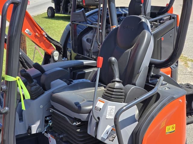 Image of Kubota KX033-4 equipment image 2