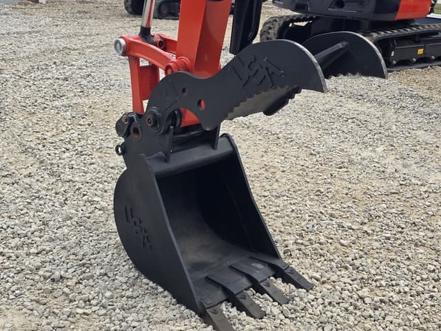 Image of Kubota KX033-4 equipment image 2