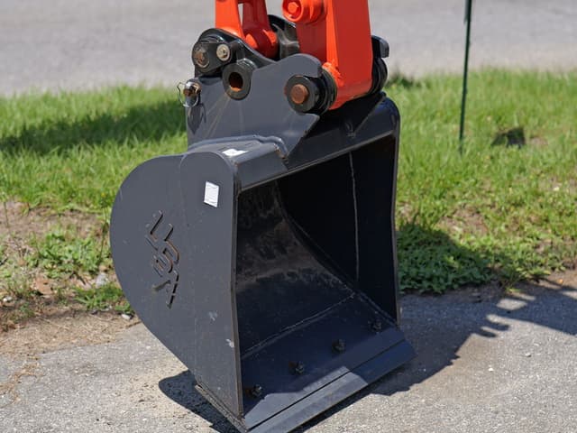 Image of Kubota KX040-5 equipment image 2