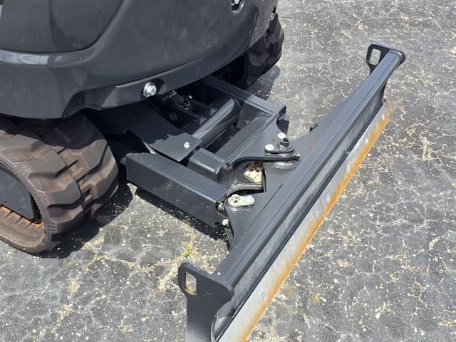 Image of Kubota KX040-5 equipment image 3