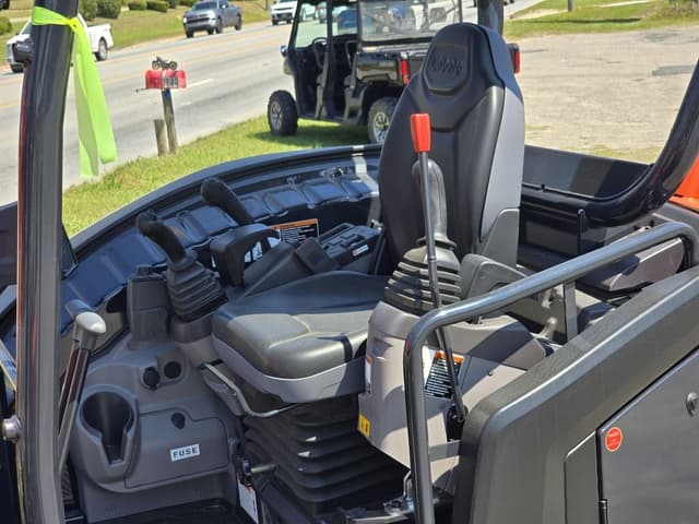 Image of Kubota U48-5 equipment image 2