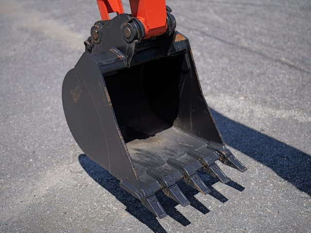 Image of Kubota U55-5 equipment image 2