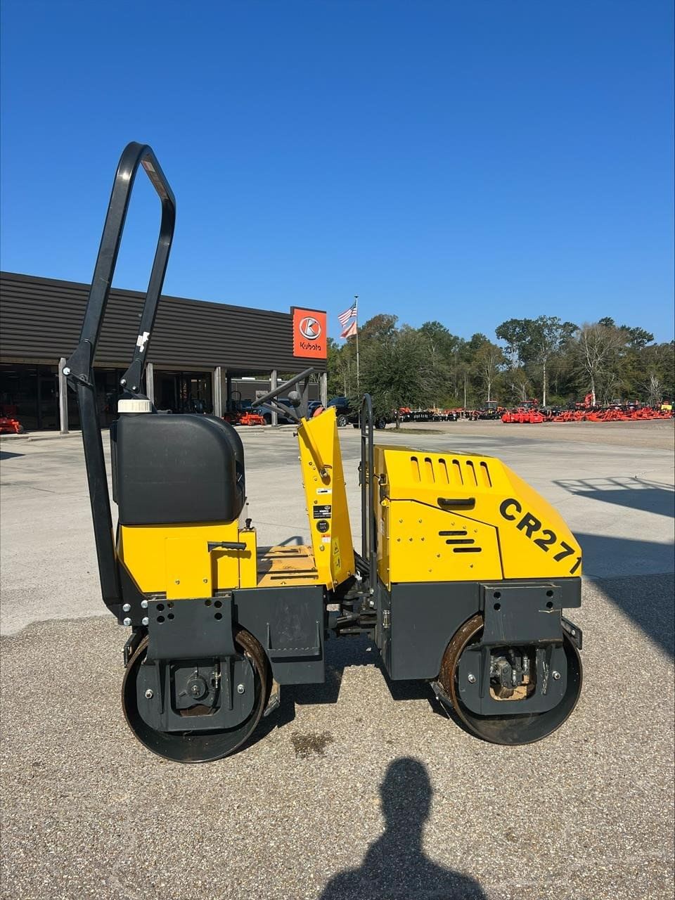 2024 Sakai CR271 Equipment Image0