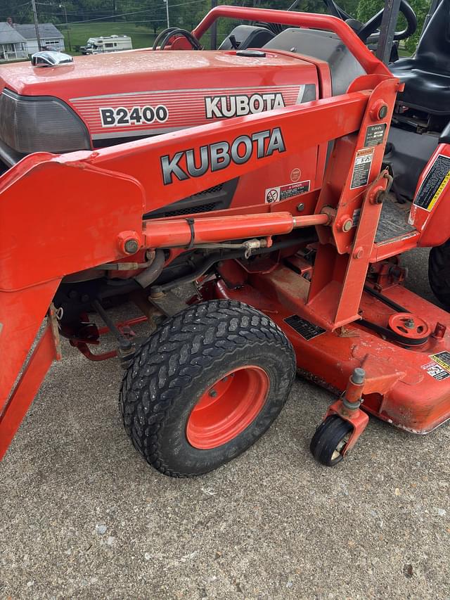 Image of Kubota B2400 equipment image 1