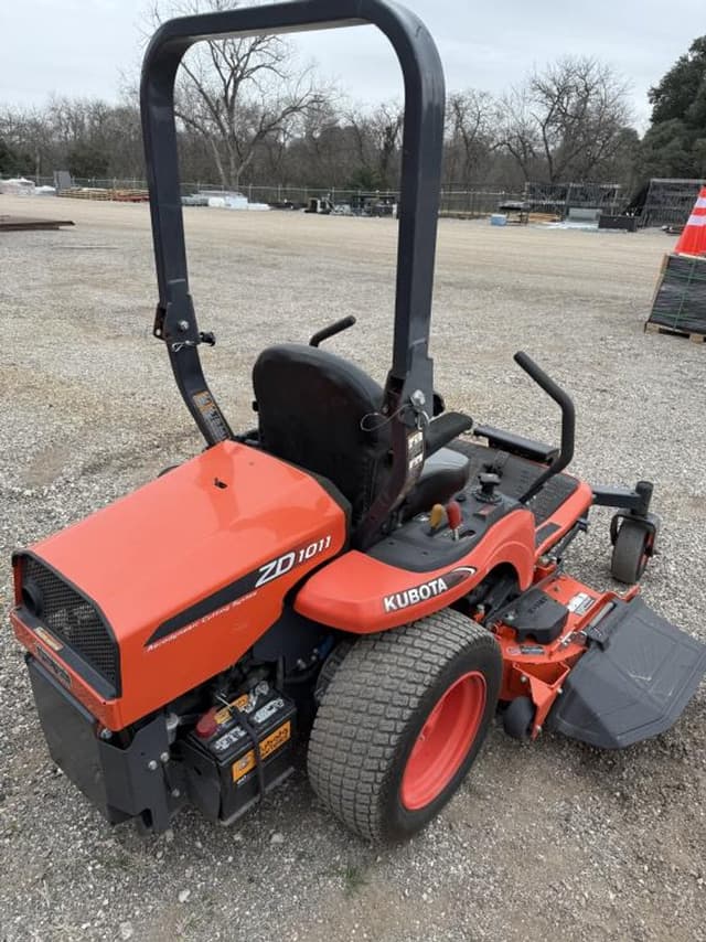Image of Kubota ZD1011 equipment image 3