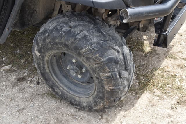 Image of Kubota RTV-X1100 equipment image 4