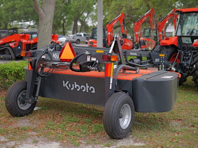Image of Kubota DM5028 equipment image 2
