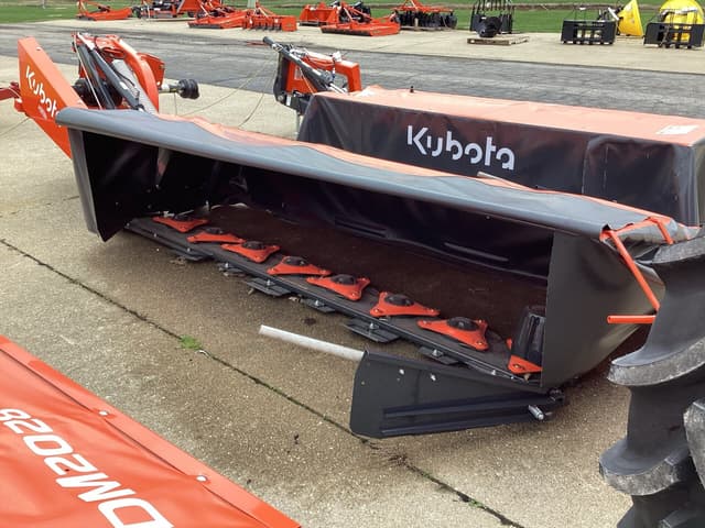 Image of Kubota DM2028 equipment image 2
