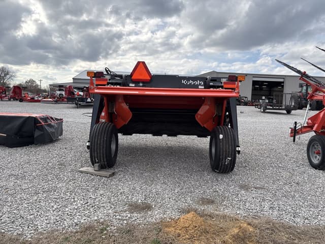 Image of Kubota DMC8028R equipment image 3