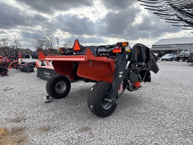 Image of Kubota DMC8028R equipment image 2