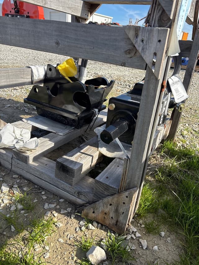 Image of Kubota EA20 equipment image 4