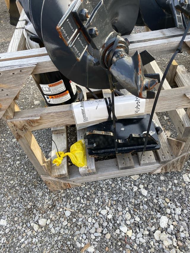 Image of Kubota EA35 equipment image 2