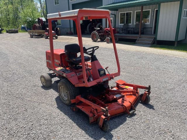 Image of Kubota F2000 equipment image 3