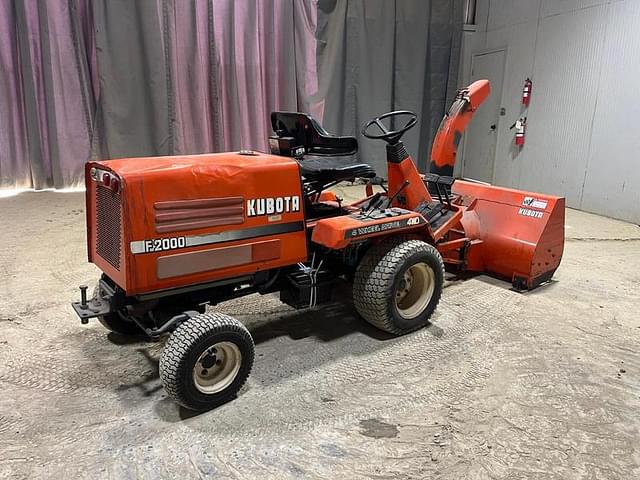 Image of Kubota F2000 equipment image 4