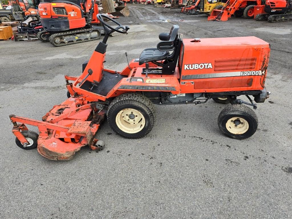 Main image Kubota F2100
