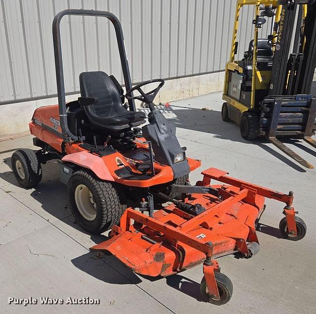 Image of Kubota F2260 equipment image 2