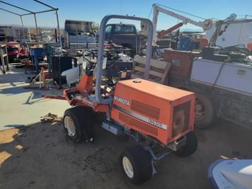 Main image Kubota F2400