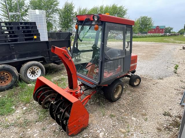 Image of Kubota F2400 equipment image 1