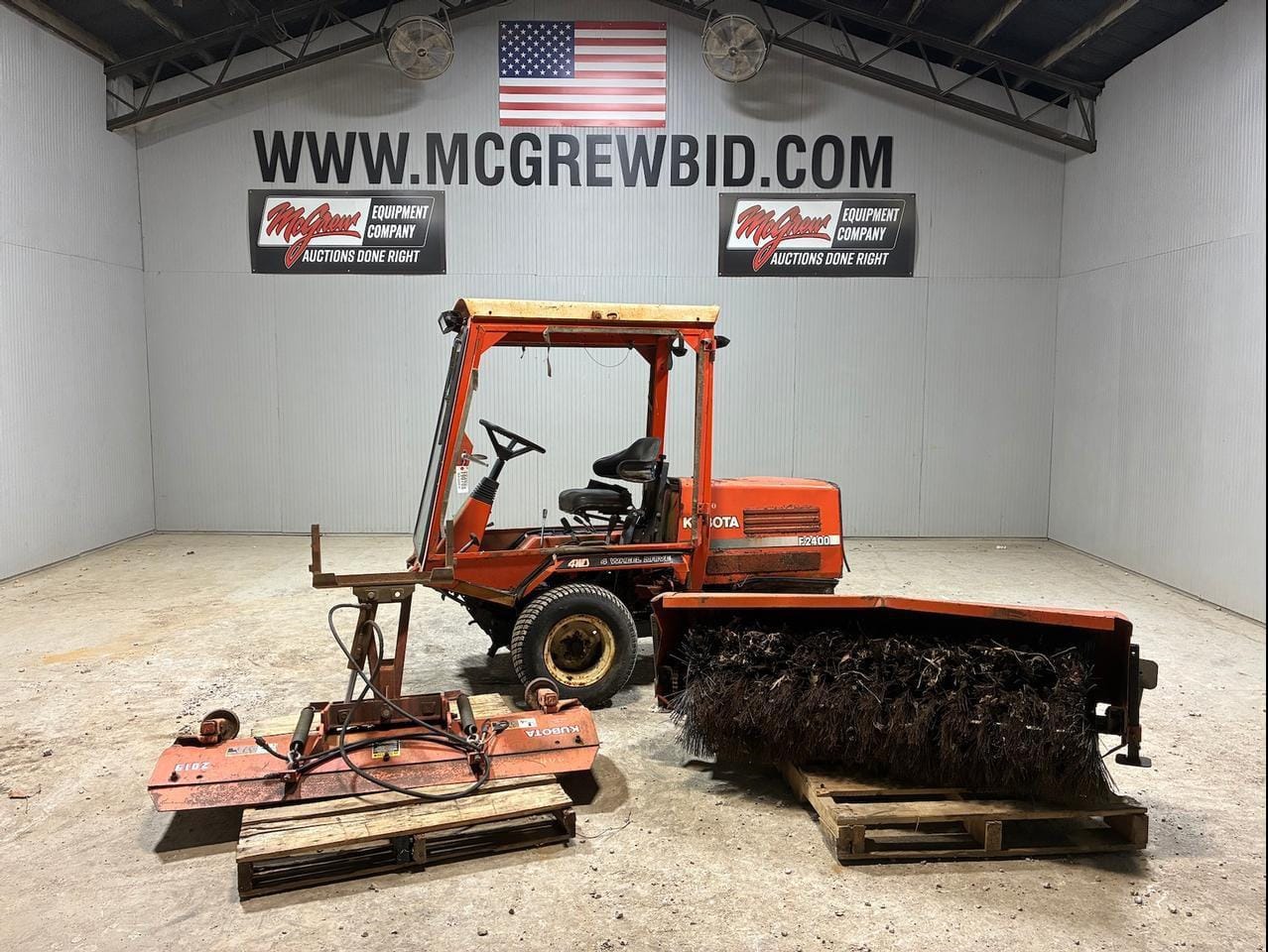 Kubota F2400 Equipment Image0