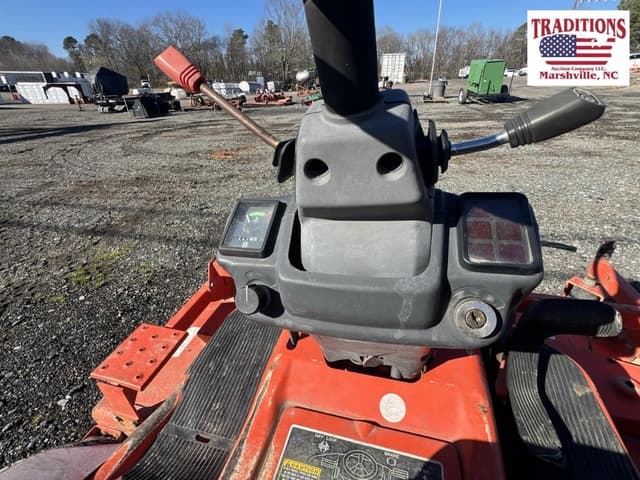 Image of Kubota F2560E equipment image 4