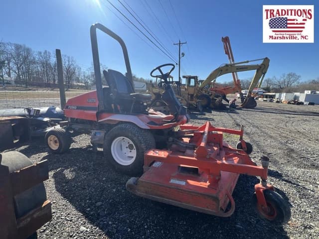 Image of Kubota F2560E equipment image 3