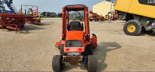 Image of Kubota F2560 equipment image 4