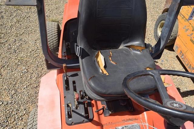 Image of Kubota F2560 equipment image 3