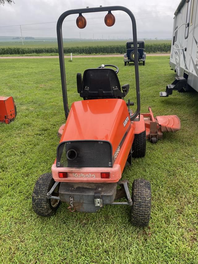 Image of Kubota F2560 equipment image 4