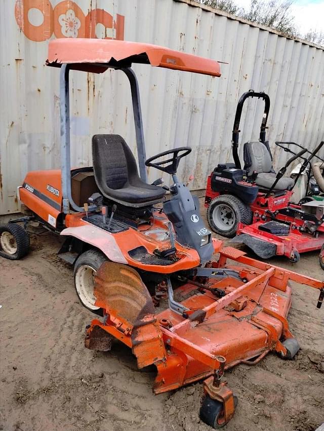 Image of Kubota F2560 equipment image 1