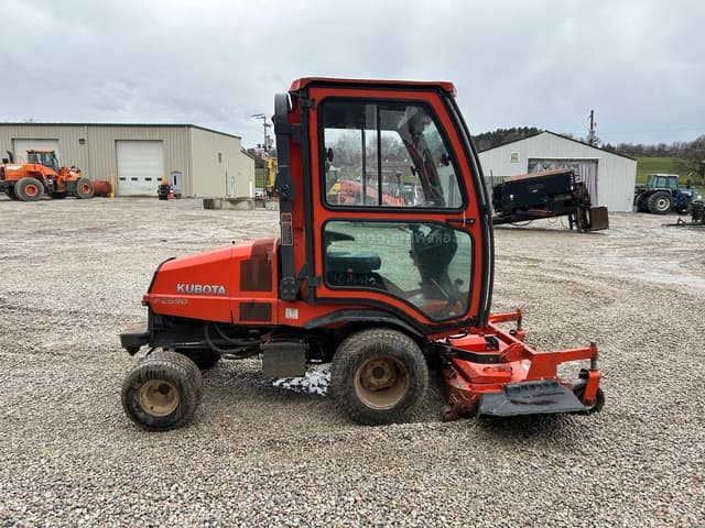 Image of Kubota F2690 equipment image 4