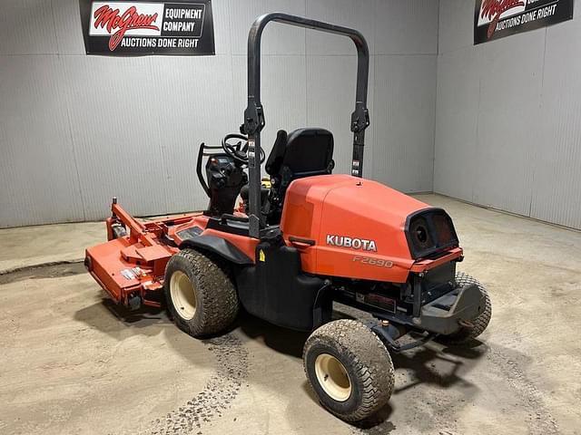 Image of Kubota F2690 equipment image 2