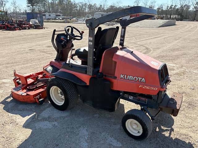 Image of Kubota F2690 equipment image 3