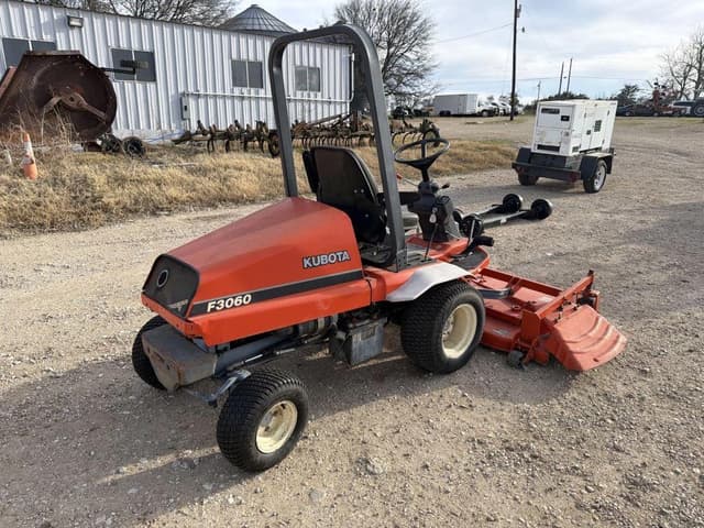 Image of Kubota F3060 equipment image 4