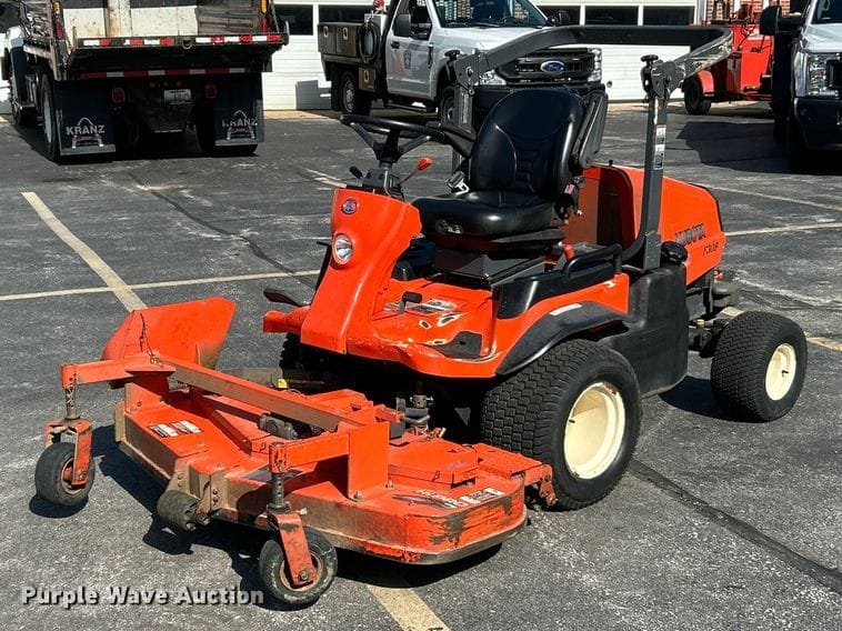 Kubota F3080 Equipment Image0