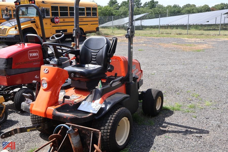 Kubota F3680 Equipment Image0