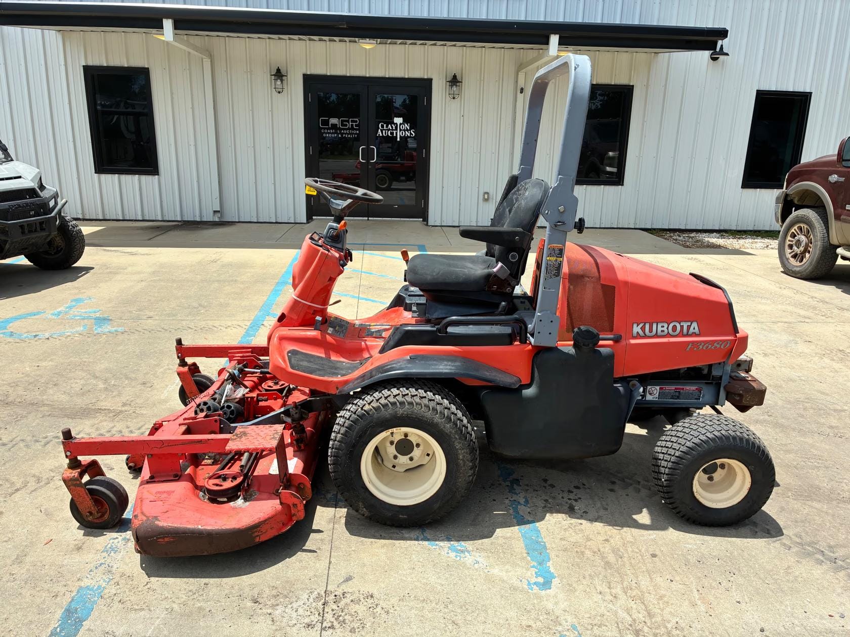 Kubota F3680 Equipment Image0