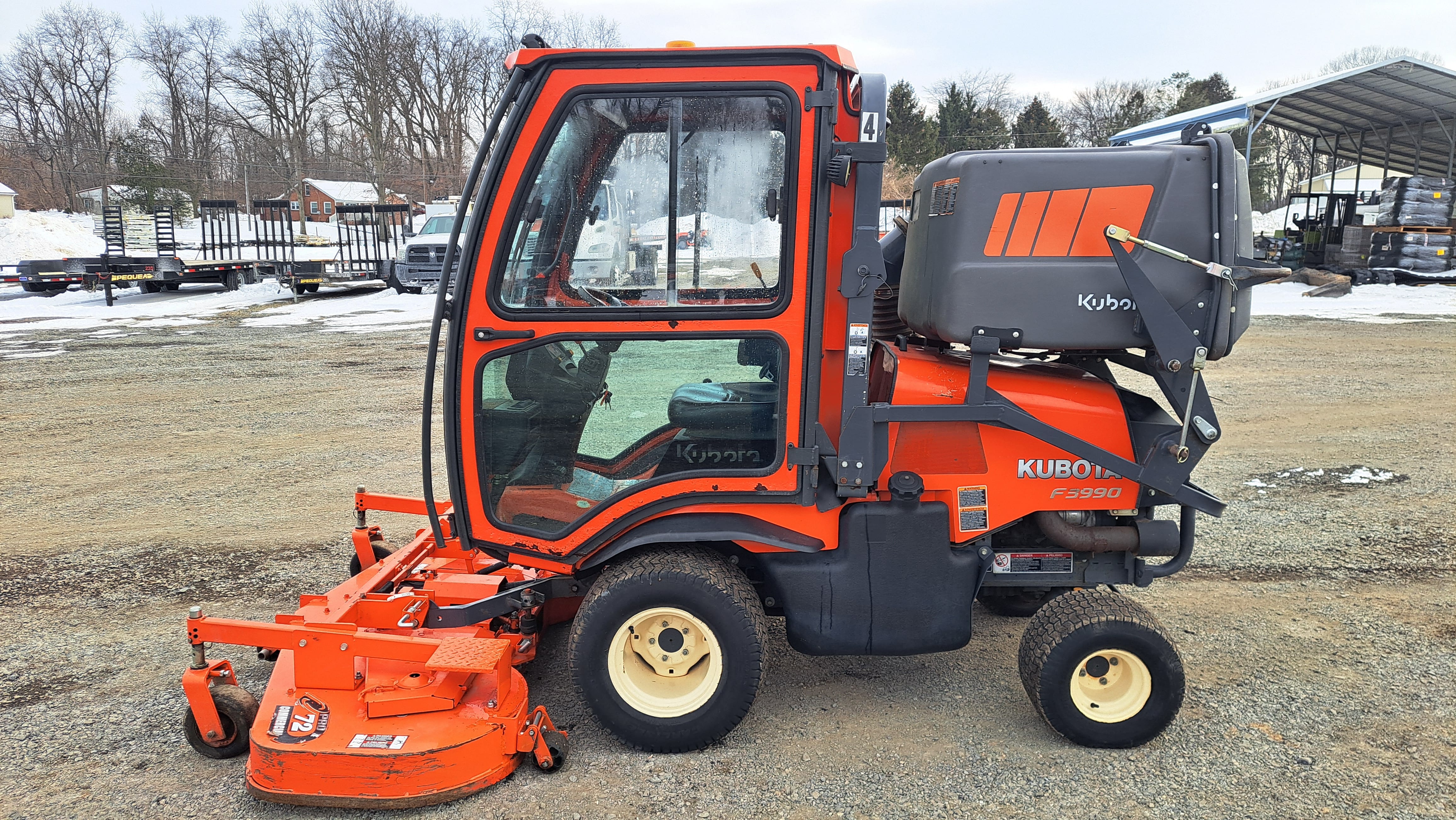 Kubota F3990 Equipment Image0