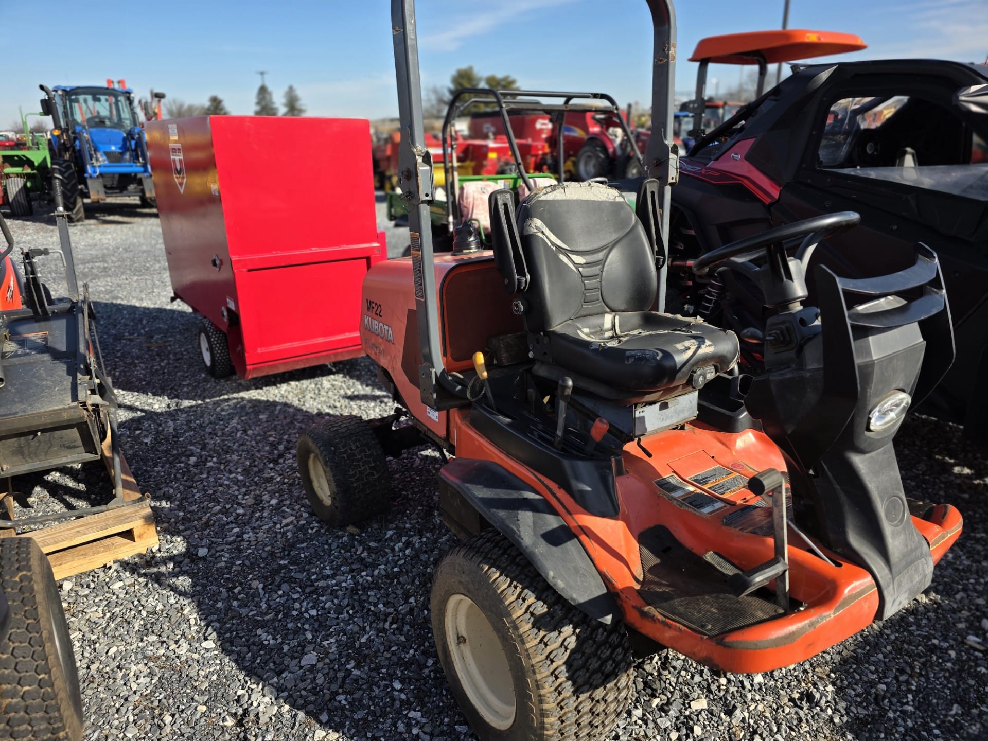 Kubota F3990 Equipment Image0